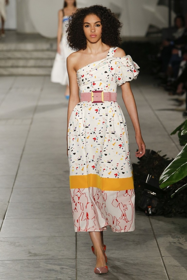 مجموعة كارولينا هيريرا لموسم ربيع وصيف 2018