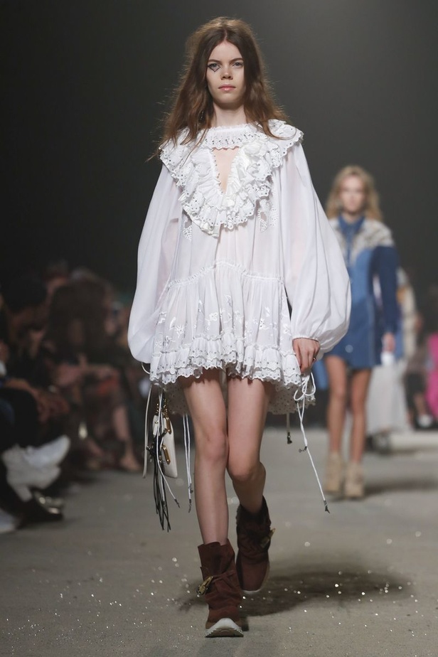 عرض ازياء كوتش لموسم ربيع وصيف 2019