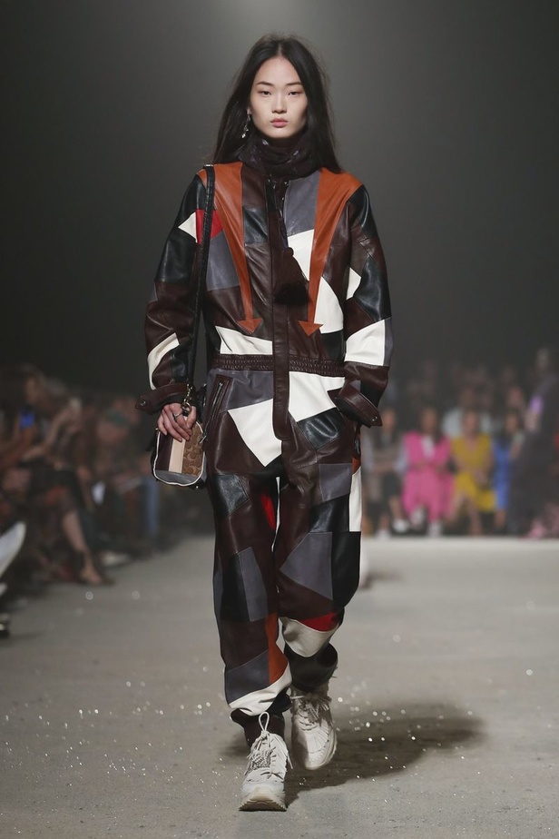 عرض ازياء كوتش لموسم ربيع وصيف 2019