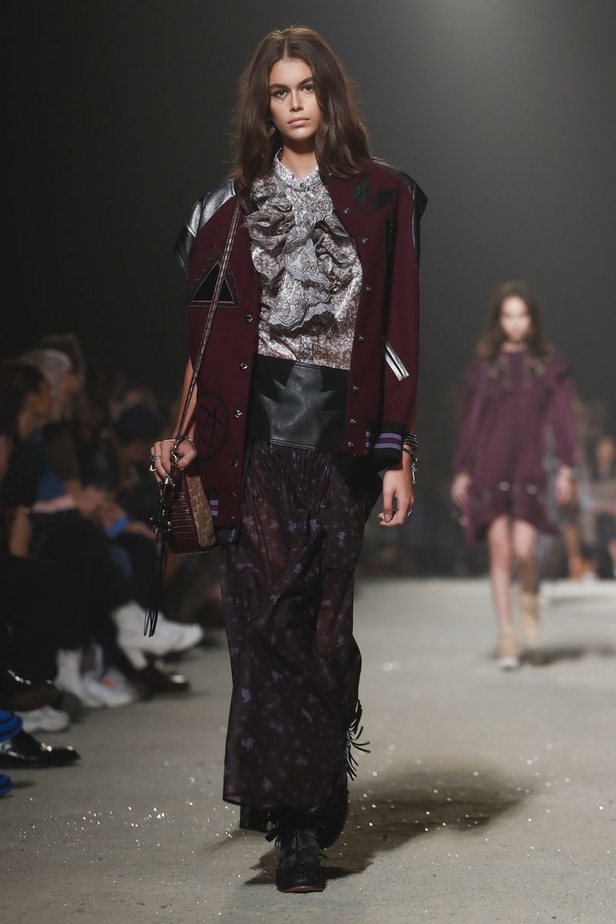 عرض ازياء كوتش لموسم ربيع وصيف 2019