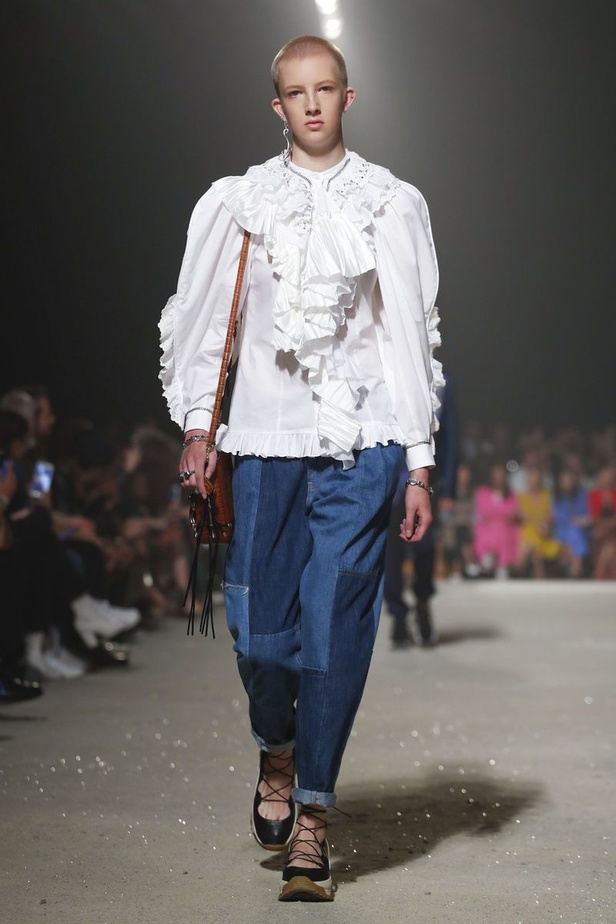 عرض ازياء كوتش لموسم ربيع وصيف 2019