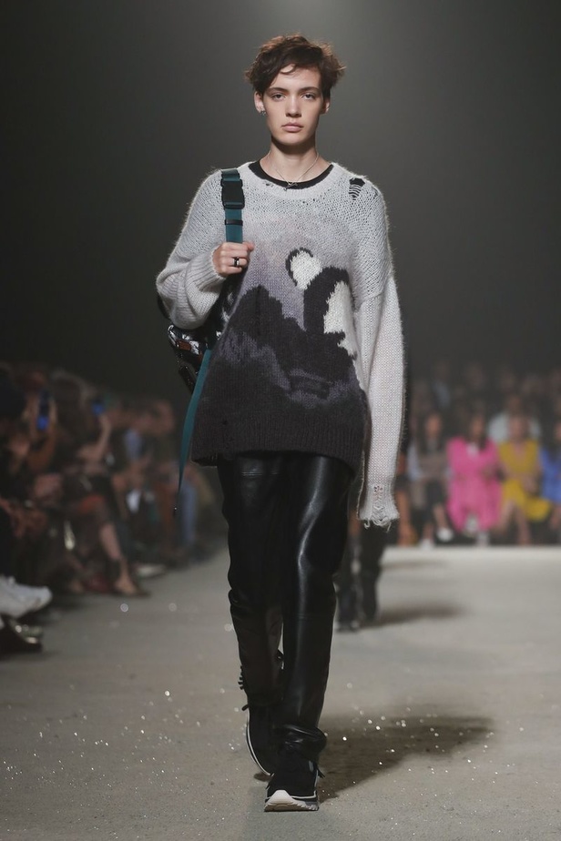 عرض ازياء كوتش لموسم ربيع وصيف 2019