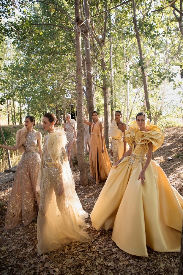 مجموعة ايلي صعب للهوت كوتور خريف وشتاء 2020 بعنوان بيروت نبع الحياة