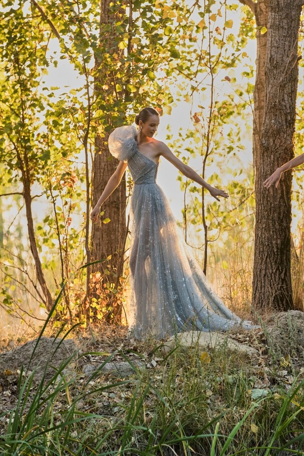 مجموعة ايلي صعب للهوت كوتور خريف وشتاء 2020 بعنوان بيروت نبع الحياة