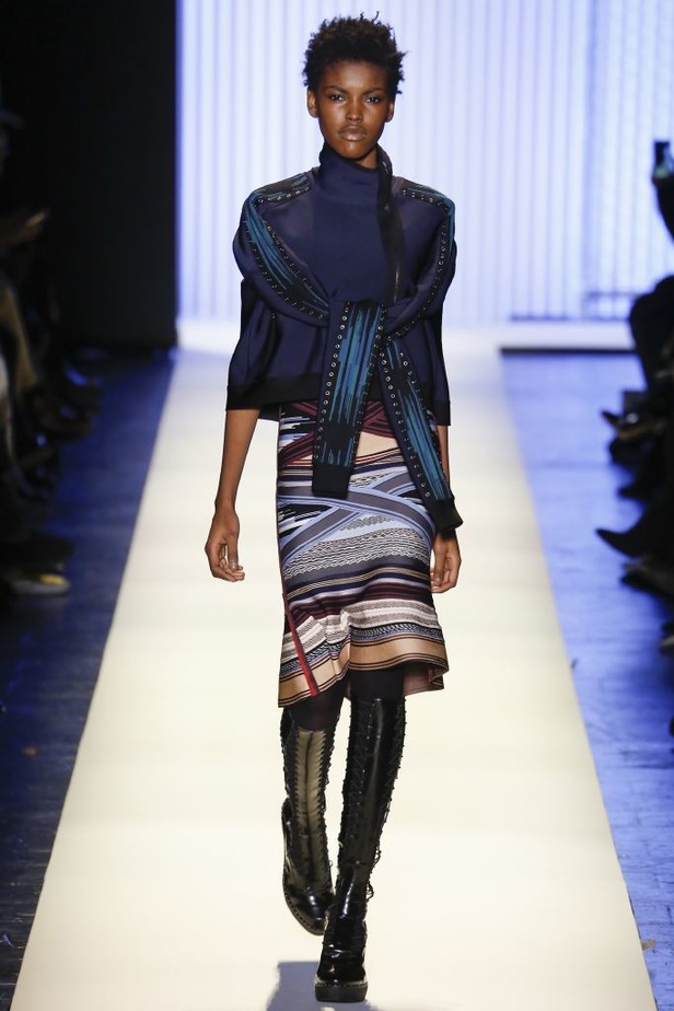 دار Hervé Léger تنتقل الى عالم الـPunk في مجموعة خريف 2016
