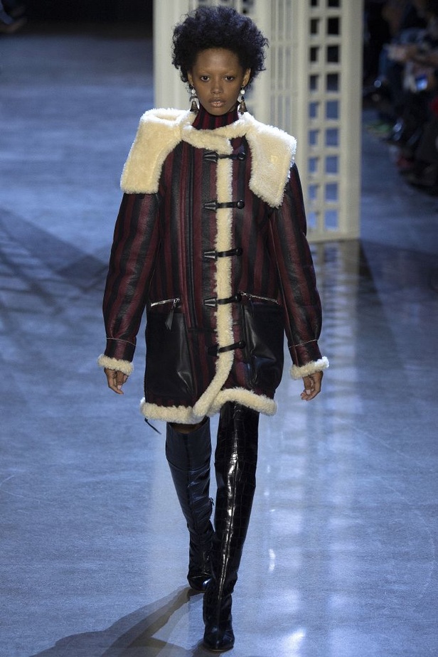 عرض Altuzarra للألبسة الجاهزة خريف شتاء 2016