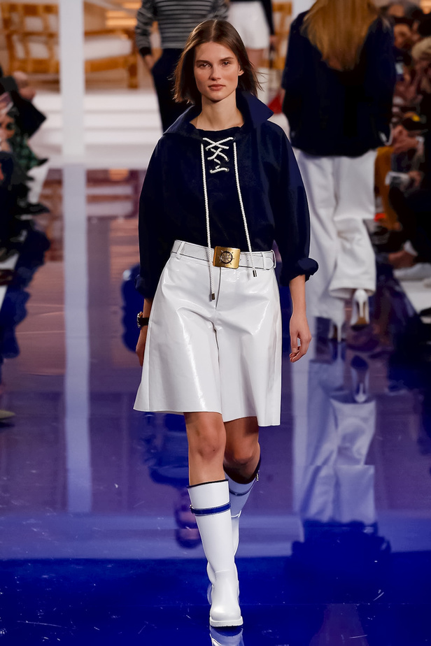 عرض أزياء رالف لورين مباشرة من أسبوع نيويورك للموضة