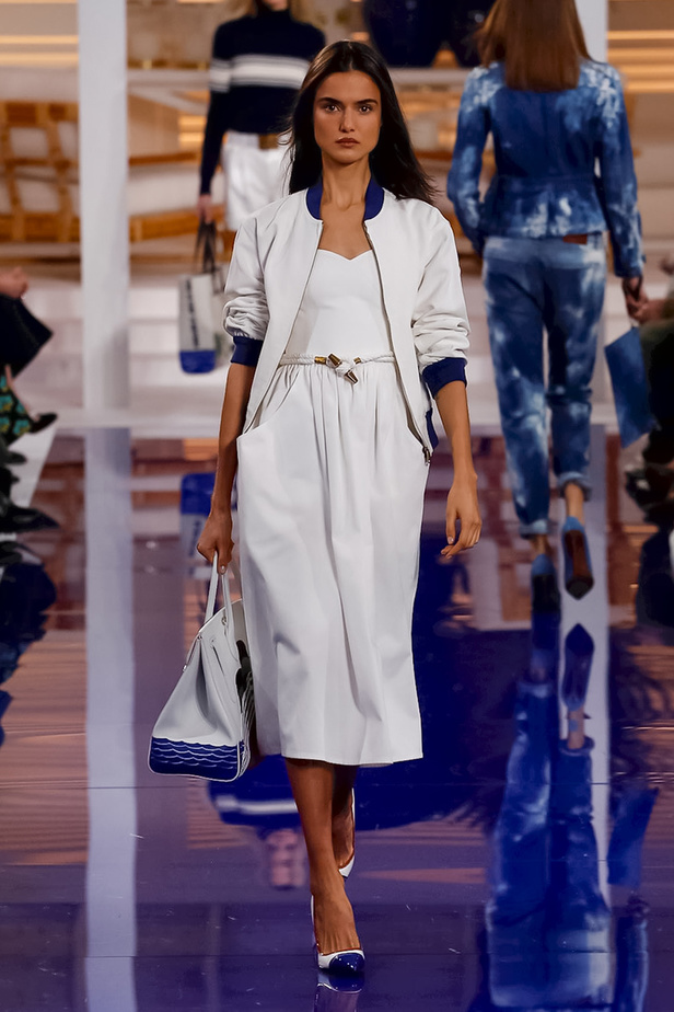 عرض أزياء رالف لورين مباشرة من أسبوع نيويورك للموضة