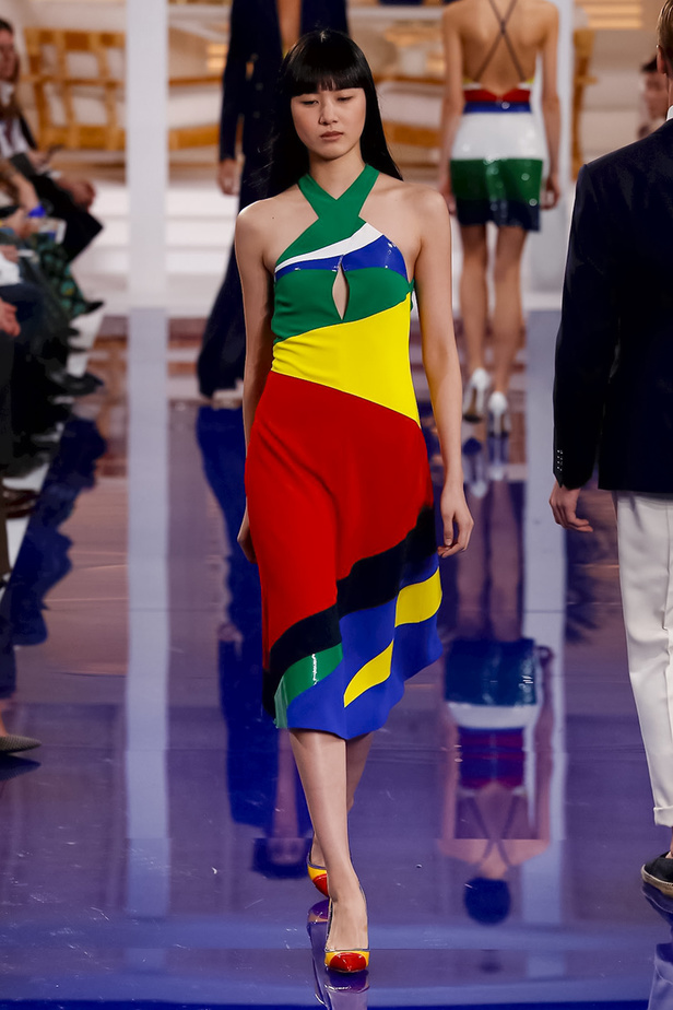 عرض أزياء رالف لورين مباشرة من أسبوع نيويورك للموضة