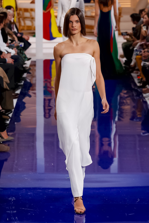 عرض أزياء رالف لورين مباشرة من أسبوع نيويورك للموضة