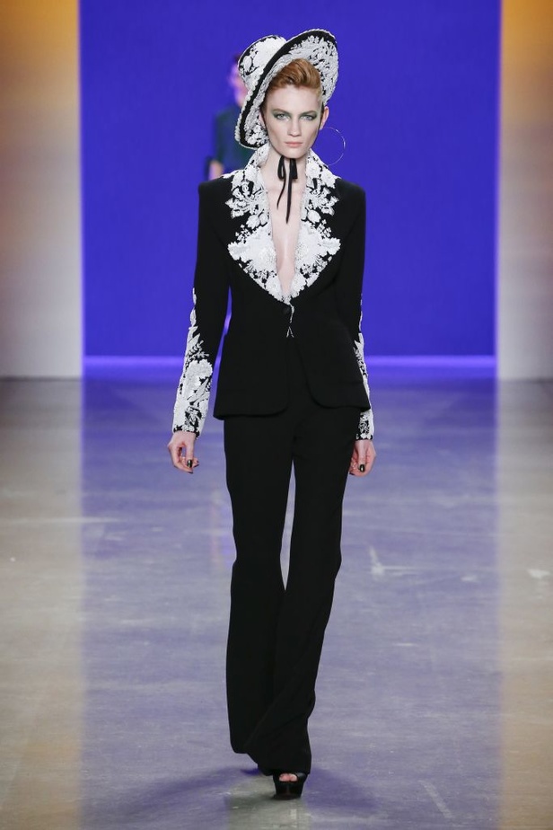 عرض أزياء Naeem Khan لخريف وشتاء ٢٠١٩ !