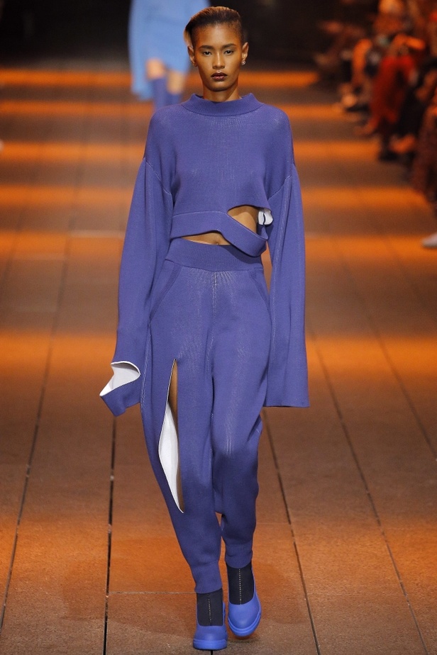 مجموعة DKNY لربيع وصيف 2017..