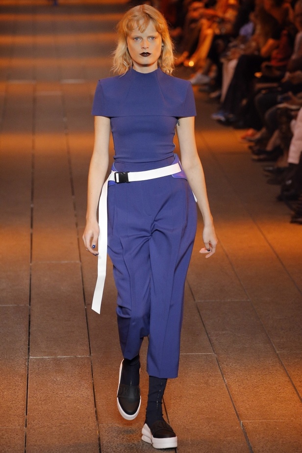 مجموعة DKNY لربيع وصيف 2017..