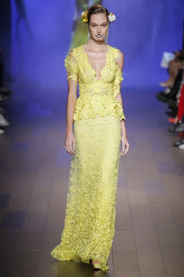 مجموعة نعيم خان Naeem Khan لربيع وصيف 2018