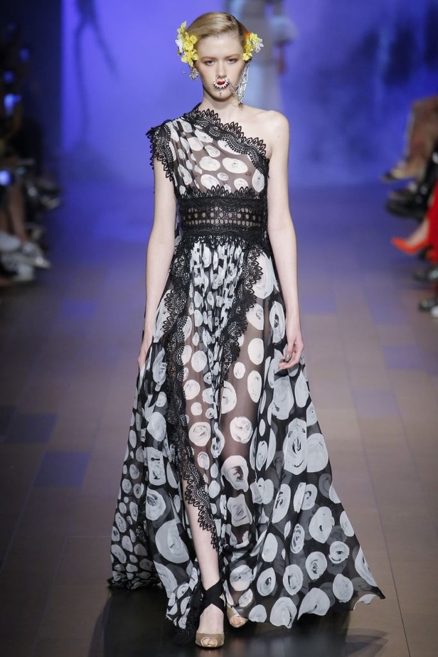 مجموعة نعيم خان Naeem Khan لربيع وصيف 2018