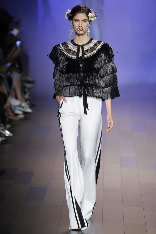 مجموعة نعيم خان Naeem Khan لربيع وصيف 2018