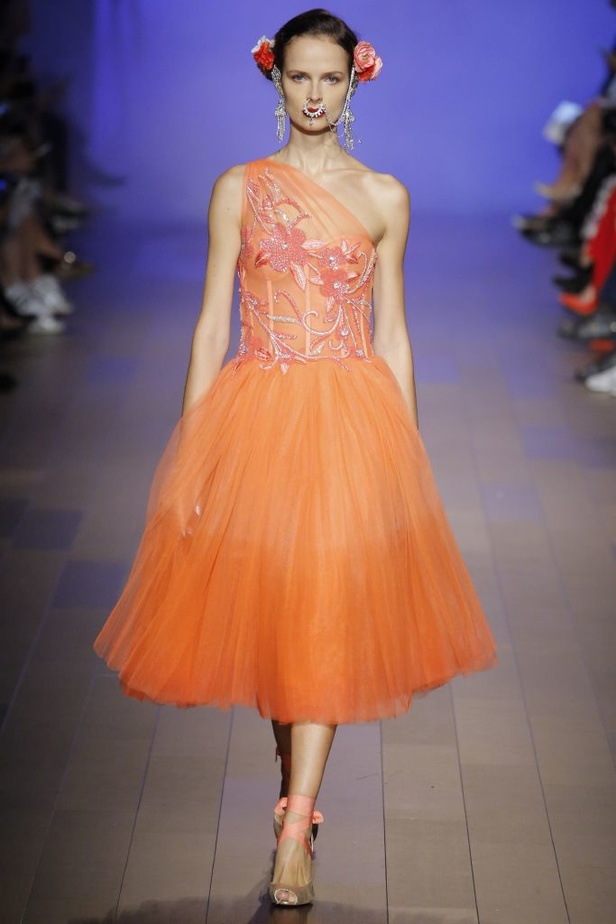 مجموعة نعيم خان Naeem Khan لربيع وصيف 2018