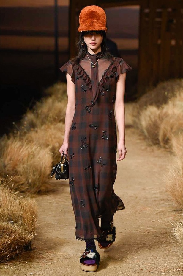 مجموعة Coach 1941  للأزياء الجاهزة  لخريف وشتاء ٢٠١٧ !