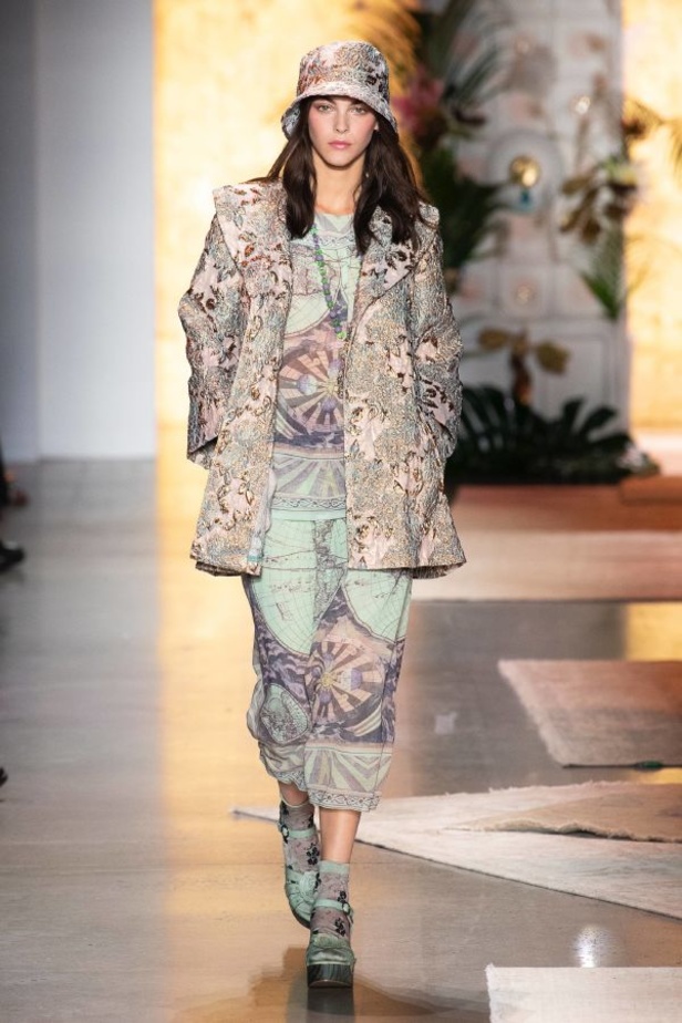 مجموعة Anna Sui للألبسة الجاهزة لربيع 2019