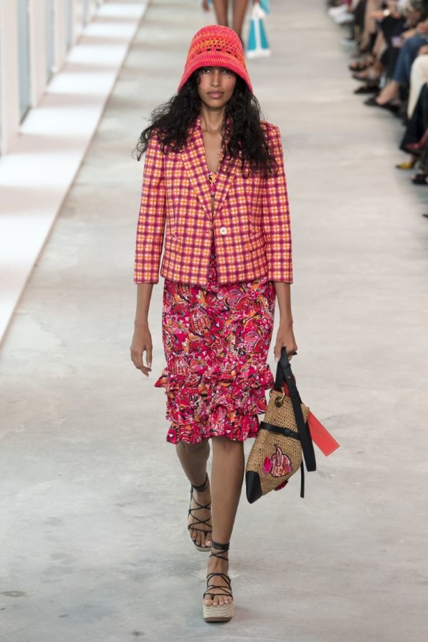 مجموعة مايكل كورس للألبسة الجاهزة لربيع 2019