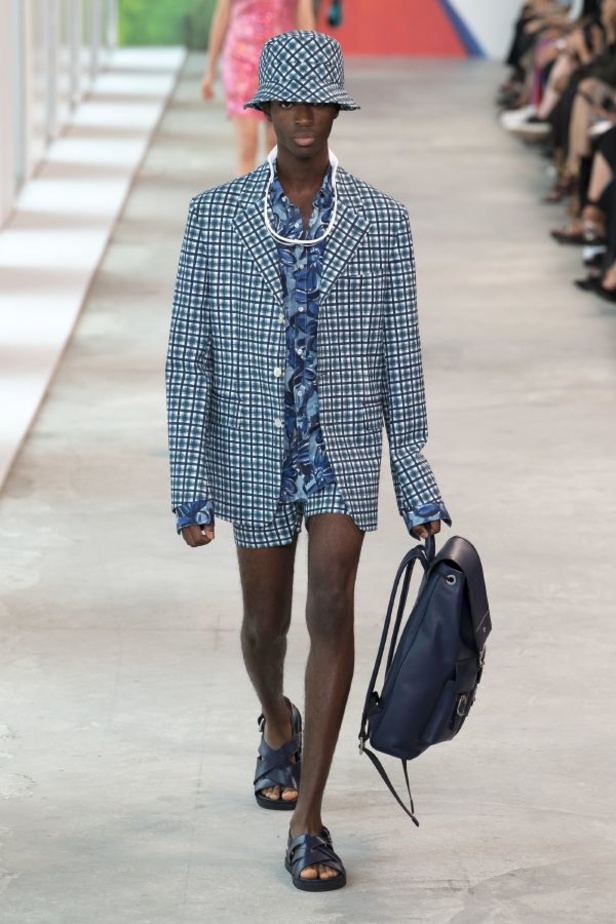 مجموعة مايكل كورس للألبسة الجاهزة لربيع 2019