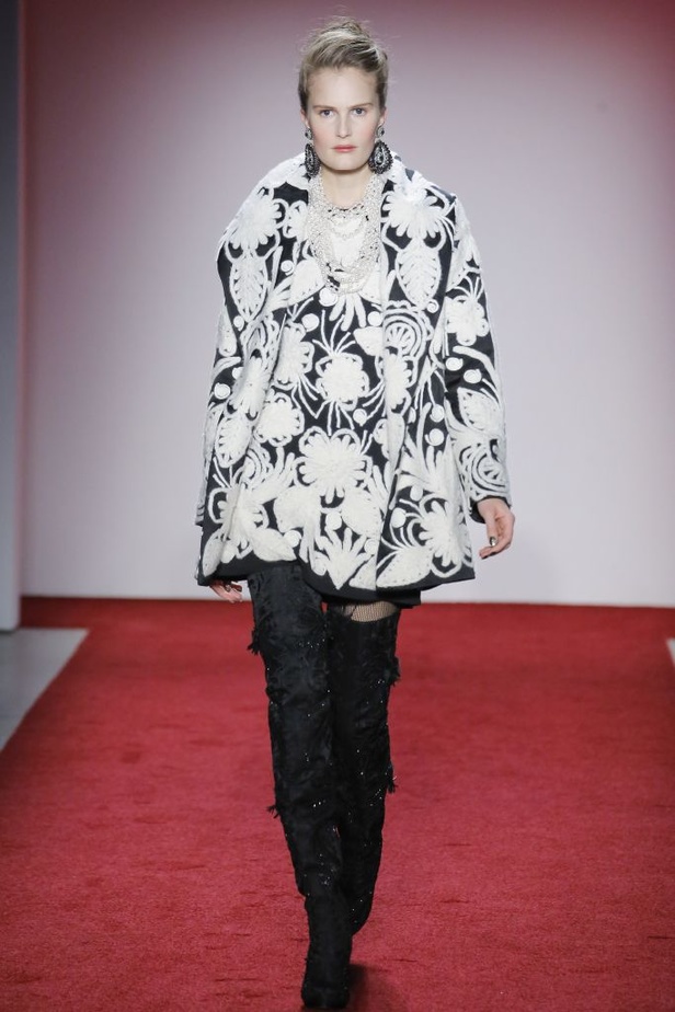 عرض أزياء نعيم خان لخريف وشتاء 2017