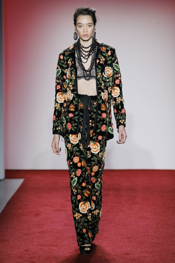 عرض أزياء نعيم خان لخريف وشتاء 2017