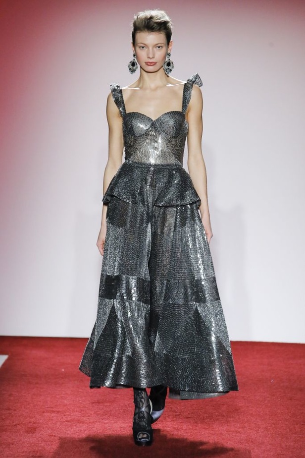 عرض أزياء نعيم خان لخريف وشتاء 2017