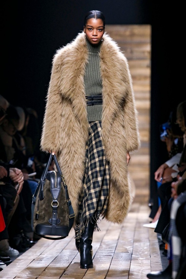  ازياء MICHAEL KORS لخريف وشتاء 2020-2021 خلال اسبوع الموضة في نيويورك 