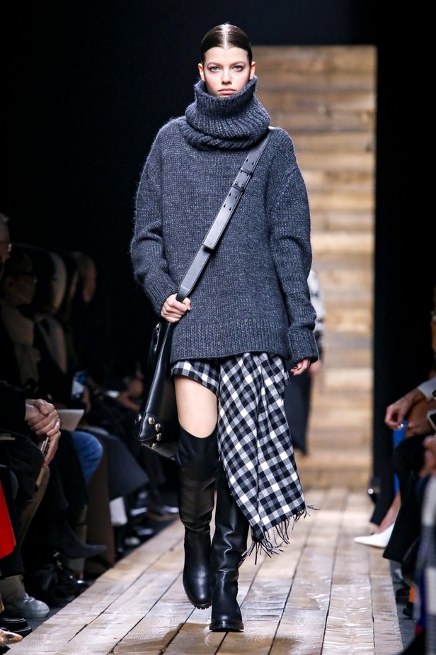  ازياء MICHAEL KORS لخريف وشتاء 2020-2021 خلال اسبوع الموضة في نيويورك 