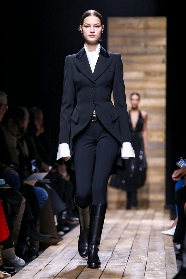  ازياء MICHAEL KORS لخريف وشتاء 2020-2021 خلال اسبوع الموضة في نيويورك 