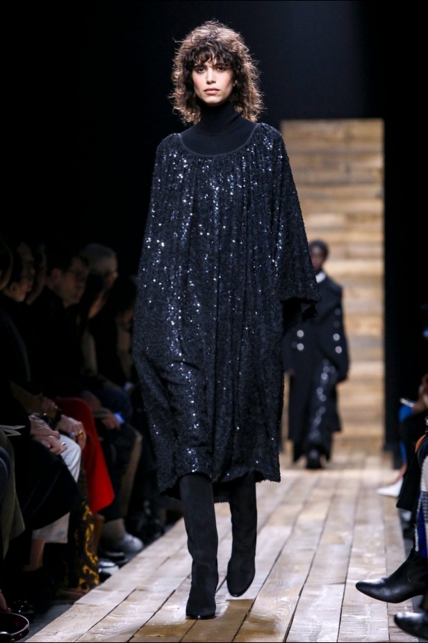  ازياء MICHAEL KORS لخريف وشتاء 2020-2021 خلال اسبوع الموضة في نيويورك 