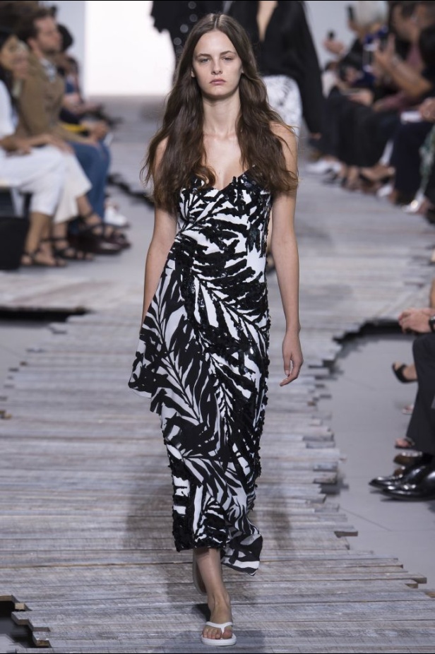 مجموعة مايكل كورس لربيع و صيف 2018