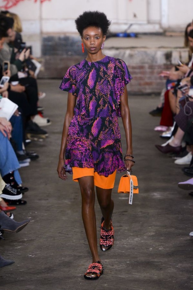 عرض أزياء House Of Holland لربيع ٢٠١٩ !