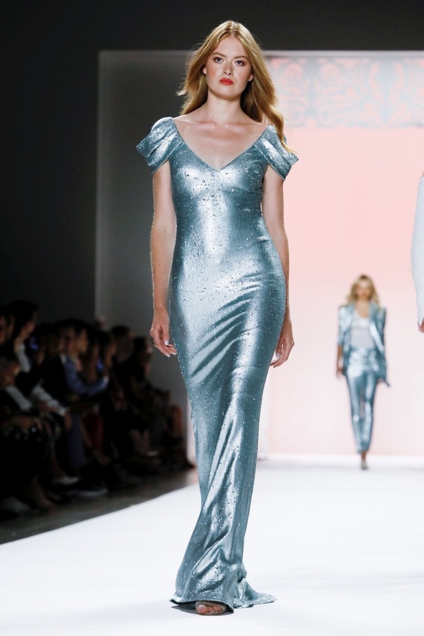 اسبوع الموضة في نيويورك 2019 عرض مجموعة  badgley mischka ربيع وصيف 2020