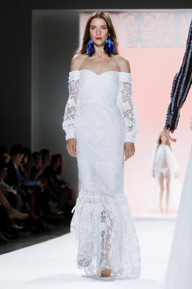 اسبوع الموضة في نيويورك 2019 عرض مجموعة  badgley mischka ربيع وصيف 2020