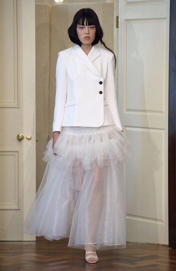 اسبوع الموضة في لندن 2019 أزياء OSMAN الفاخرة لربيع وصيف 2020