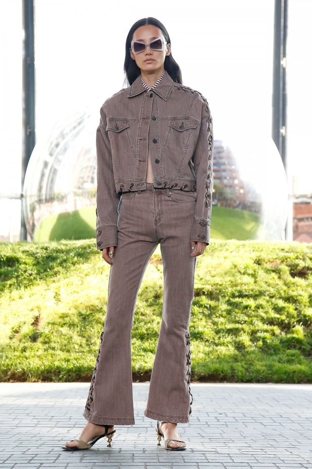 اسبوع الموضة في لندن 2019 مجموعة أزياء HOUSE OF HOLLANDS الجاهزة لربيع وصيف 2020