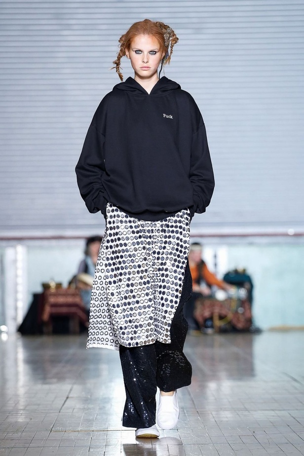 اسبوع الموضة في لندن 2019 مجموعة ASHISH لربيع وصيف 2020