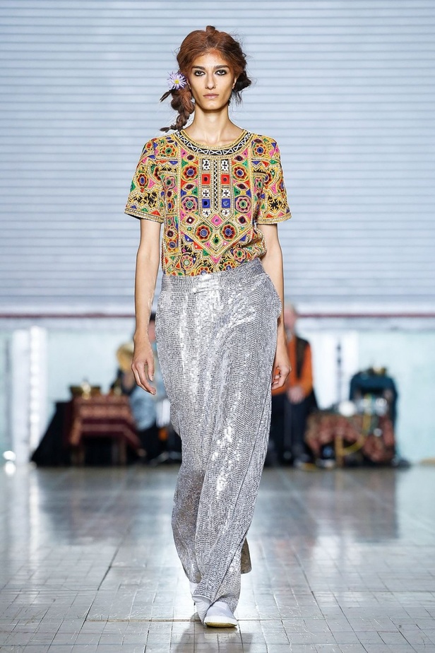 اسبوع الموضة في لندن 2019 مجموعة ASHISH لربيع وصيف 2020