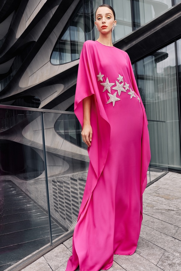 صور عرض أزياء مجموعة Naeem Khan نعيم خان لموسم ربيع 2021