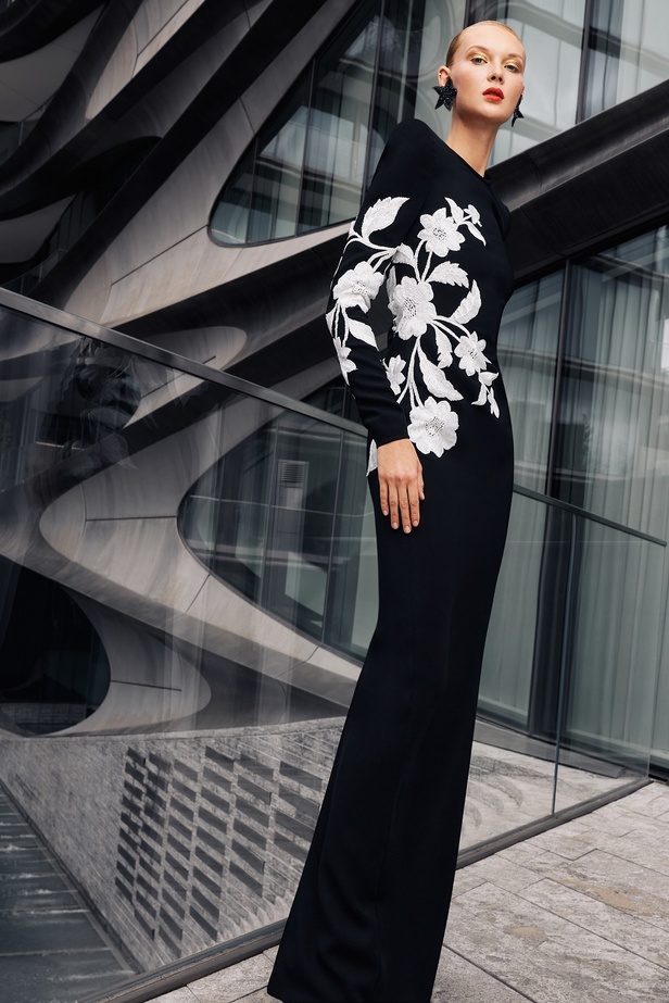 صور عرض أزياء مجموعة Naeem Khan نعيم خان لموسم ربيع 2021