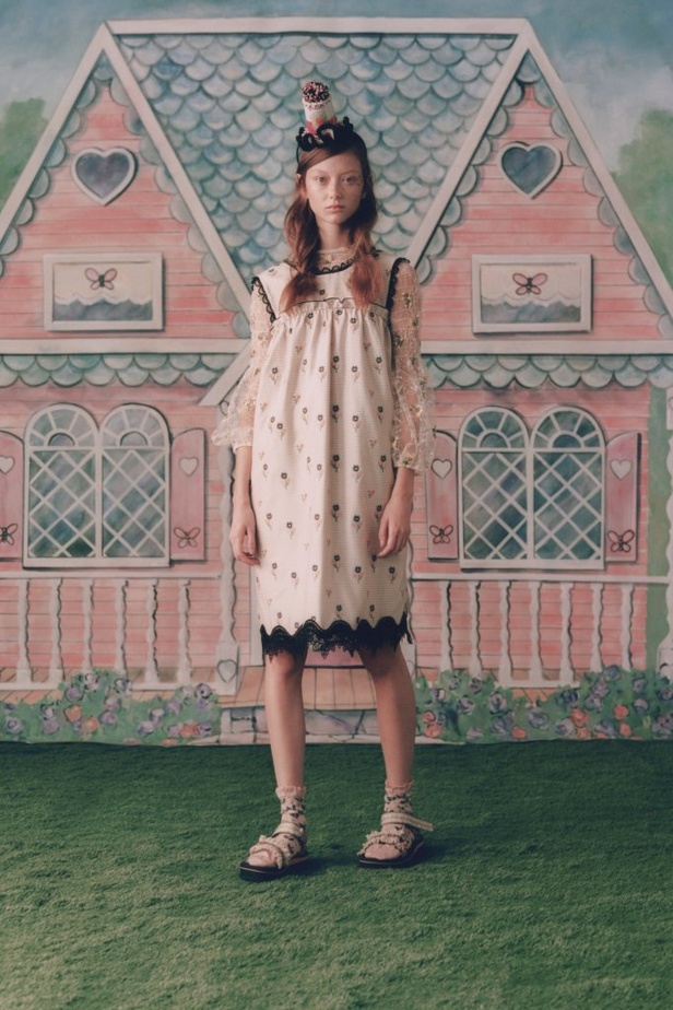 عرض ازياء Anna Sui لموسم ربيع وصيف 2021