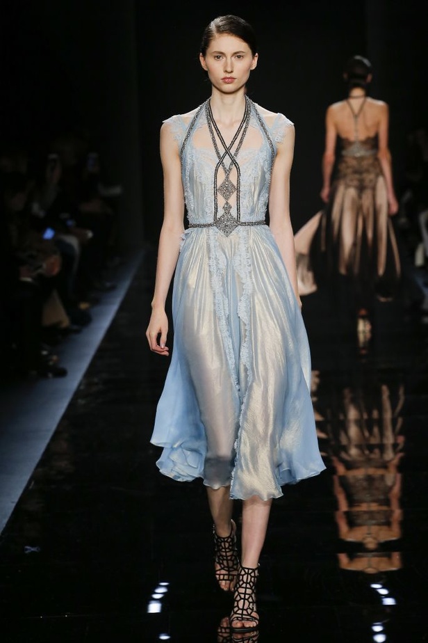 مجموعة خيالية وحالمة من ريم عكرا لشتاء 2016