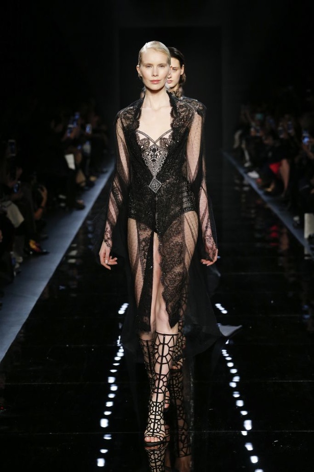 مجموعة خيالية وحالمة من ريم عكرا لشتاء 2016