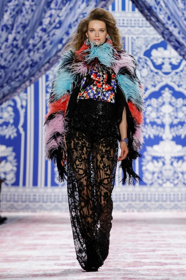 عرض أزياء نعيم خان لخريف وشتاء 2019‏