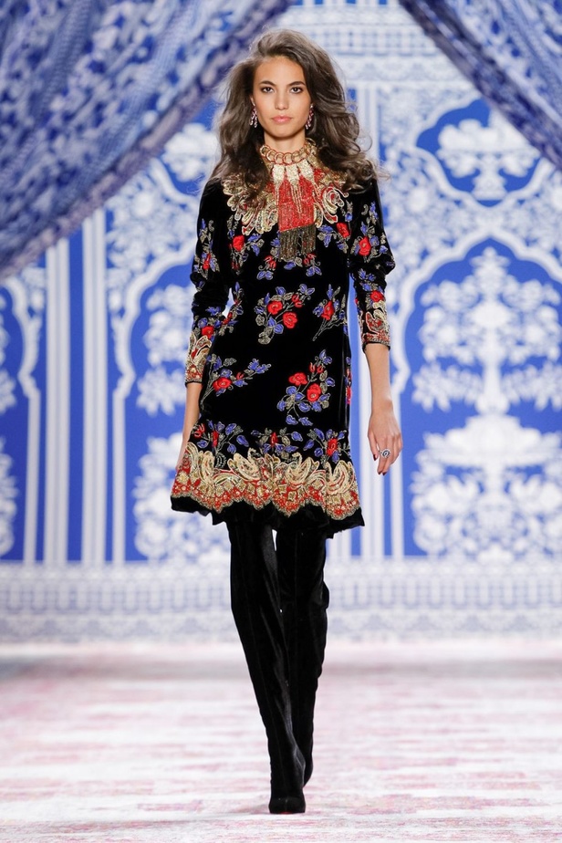 عرض أزياء نعيم خان لخريف وشتاء 2019‏