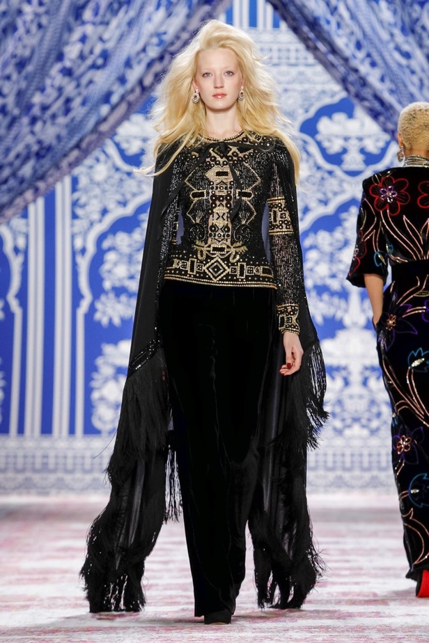 عرض أزياء نعيم خان لخريف وشتاء 2019‏