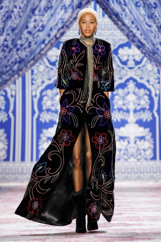 عرض أزياء نعيم خان لخريف وشتاء 2019‏