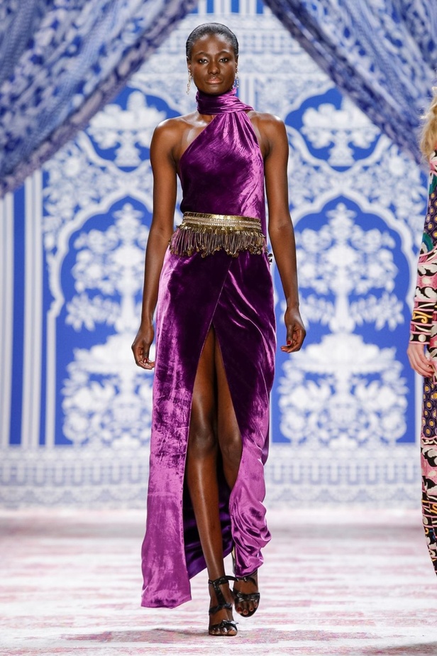 عرض أزياء نعيم خان لخريف وشتاء 2019‏